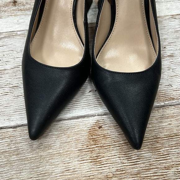 Vince Camuto Sirnicki Closed Toe Sling Back Heel - Picture 5 of 5